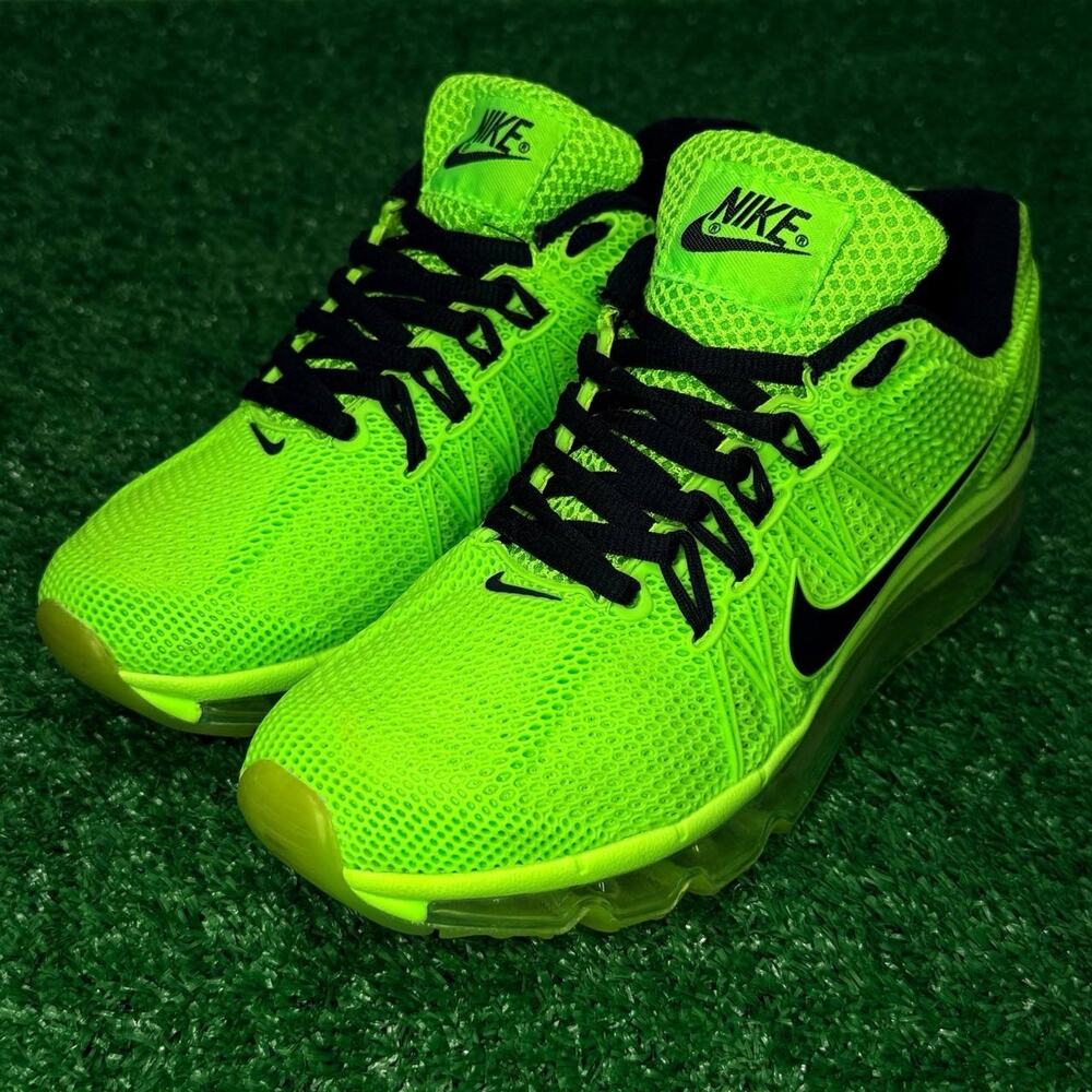Nike Air Max 2010 Women’s Size 6.5 Green Sneakers 586298-004